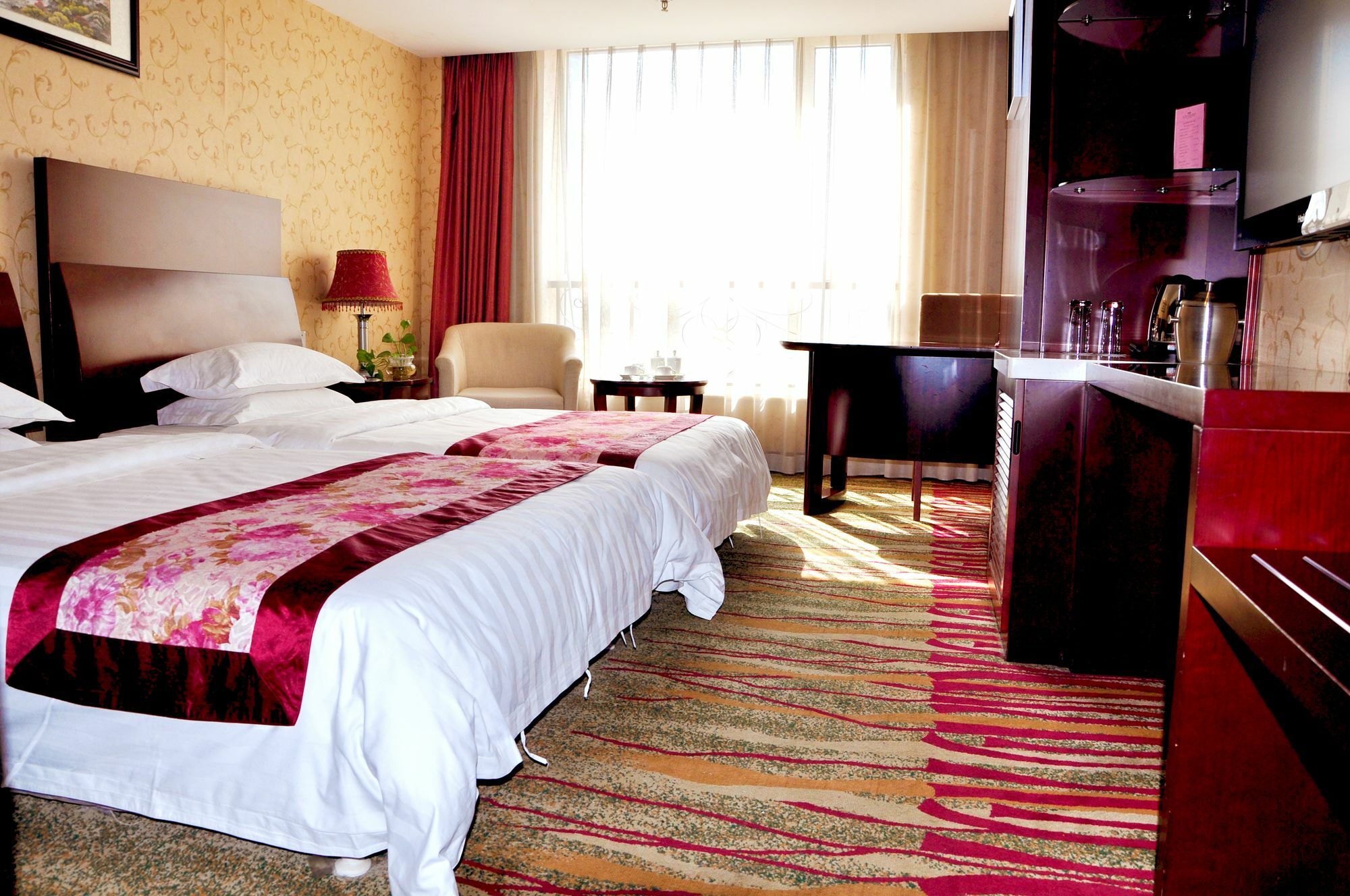 Dalian New Garden Hotel Exterior photo