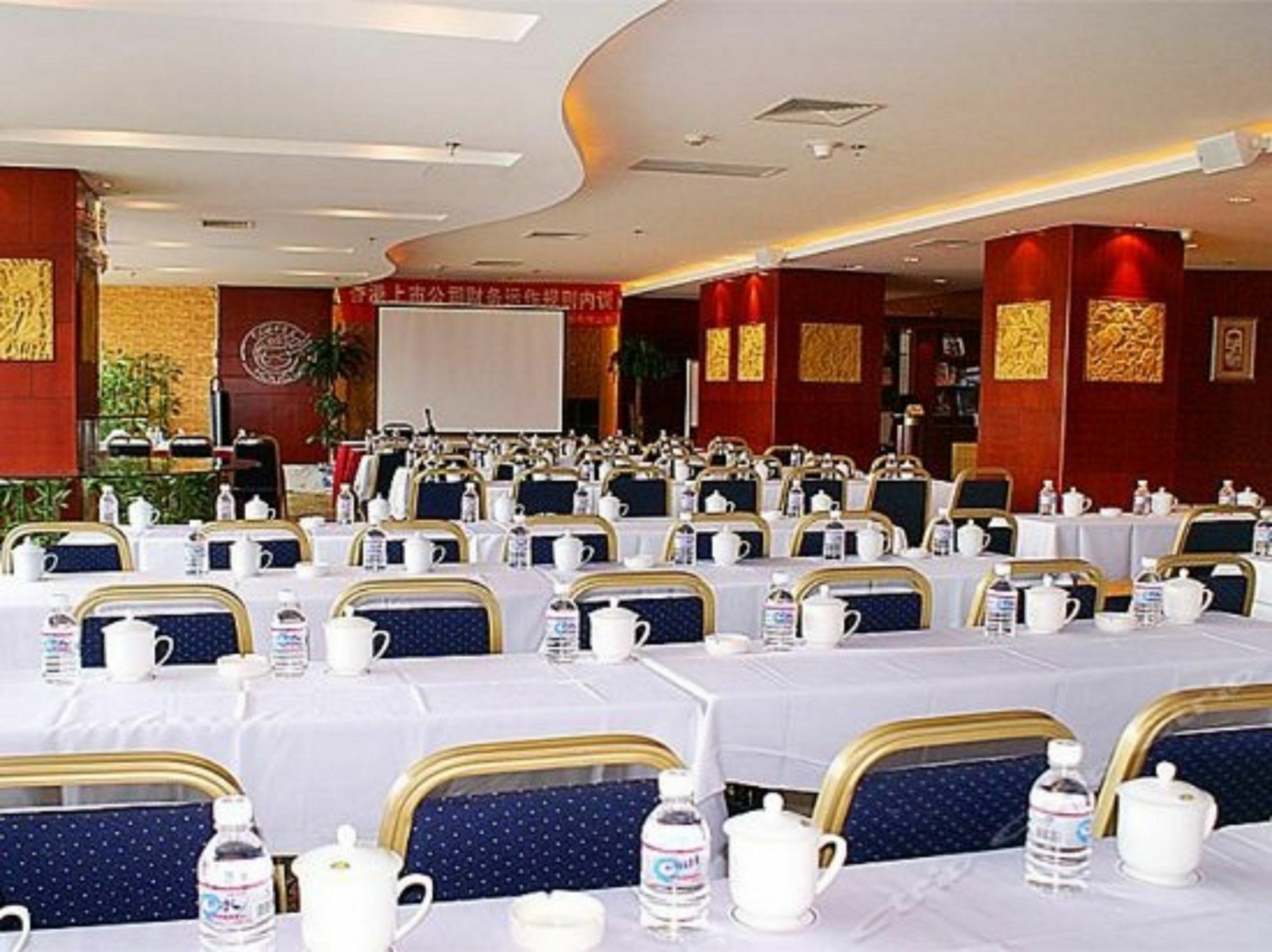 Dalian New Garden Hotel Exterior photo